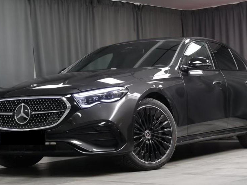 Mercedes-Benz E-Klasse E 300 AMG Line E 300 e Sedan