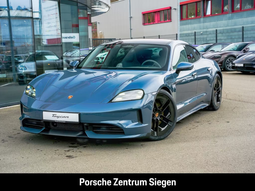 Porsche Taycan Black Edition 4