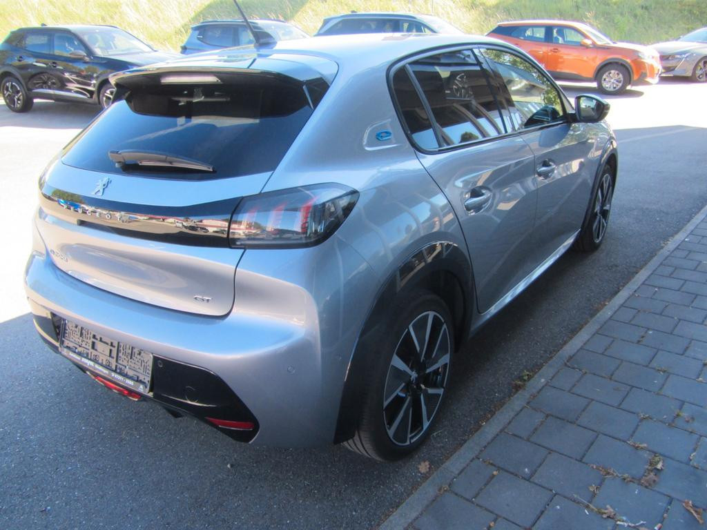 Peugeot e-208