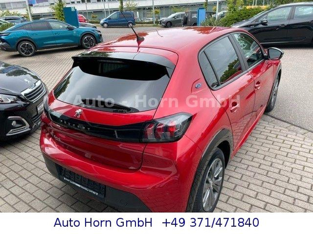 Peugeot e-208