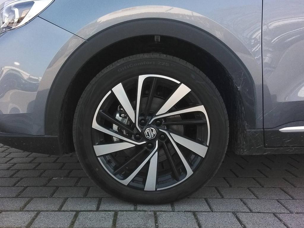 MG ZS