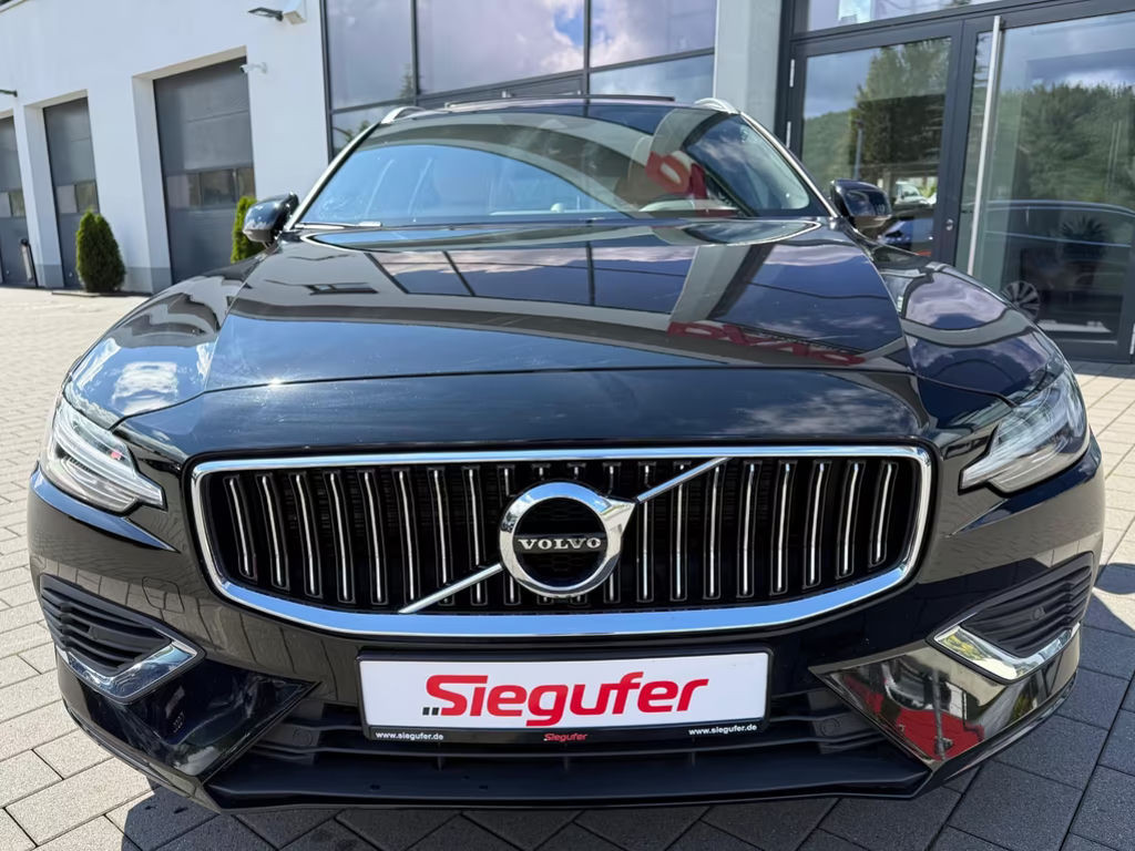 Volvo V60 R-Design Hybrid