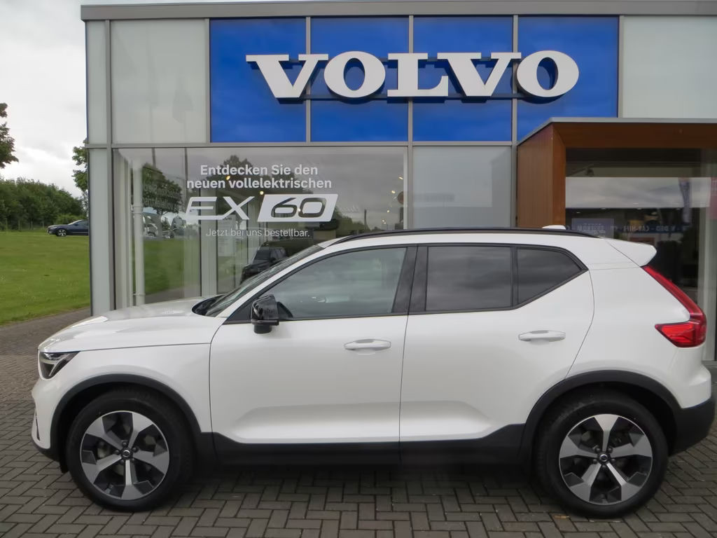 Volvo XC40 Plus Dark