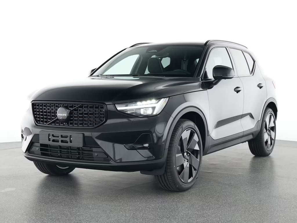 Volvo XC40 B3 Black Edition 2WD !!360°+PIXEL-LED+PANO!