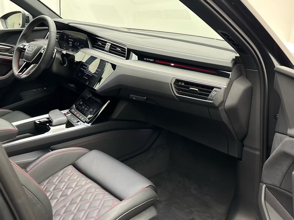 Audi SQ8 e-tron