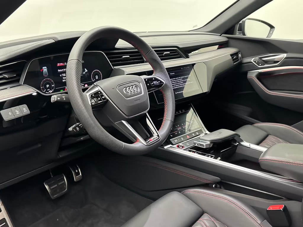 Audi SQ8 e-tron