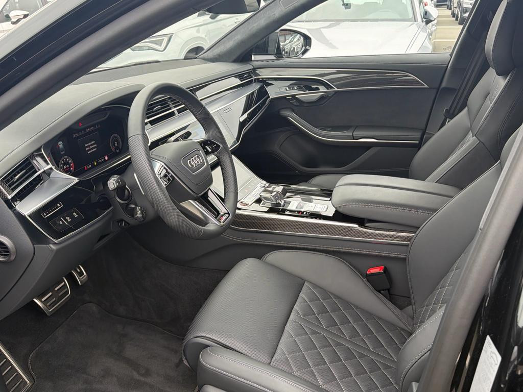 Audi S8
