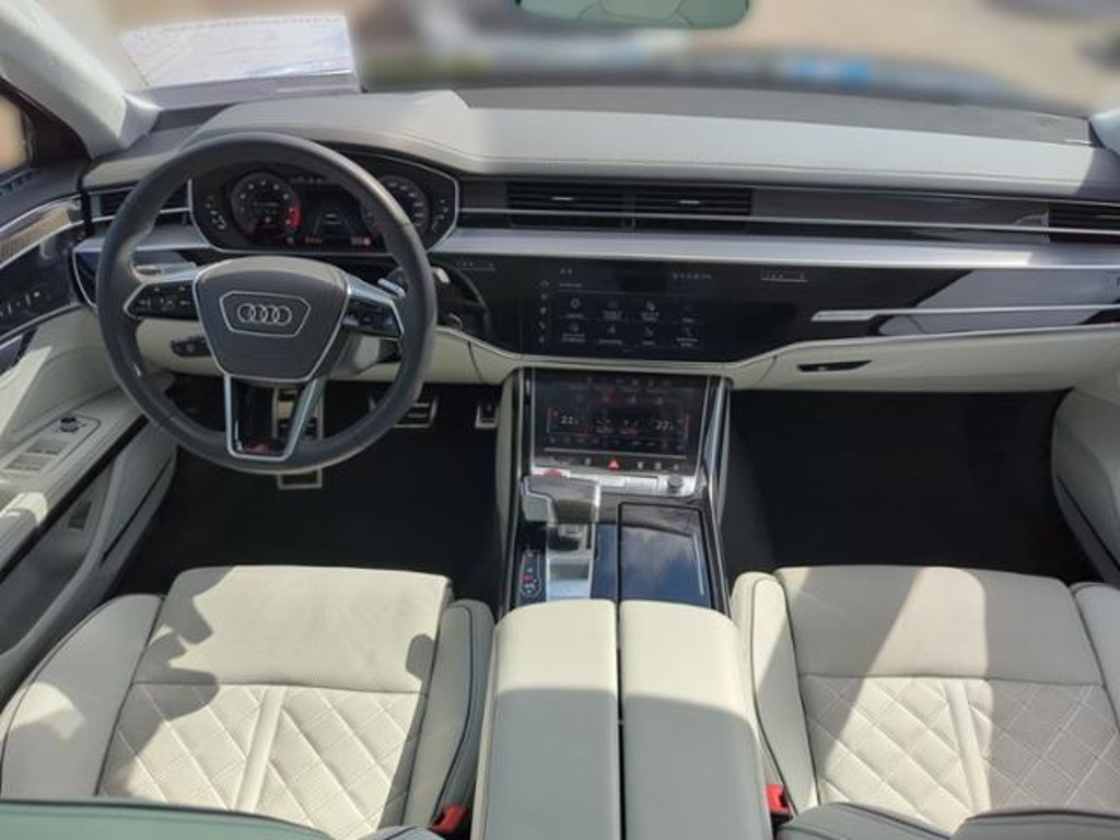 Audi S8