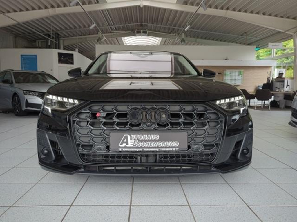 Audi S8