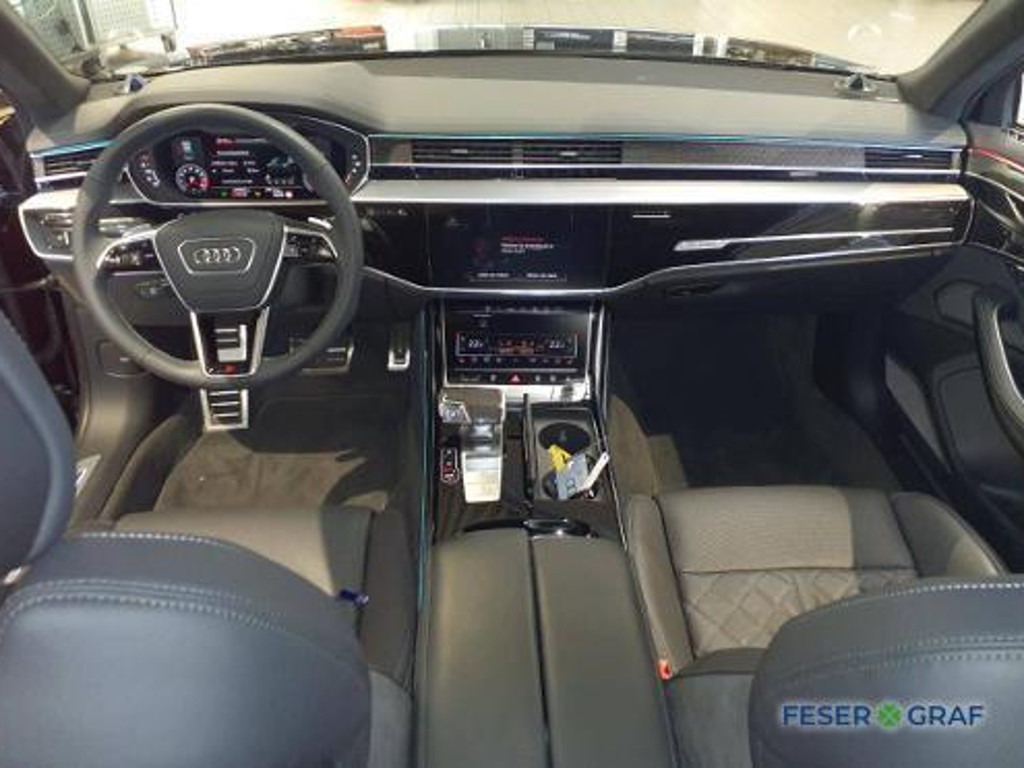 Audi S8