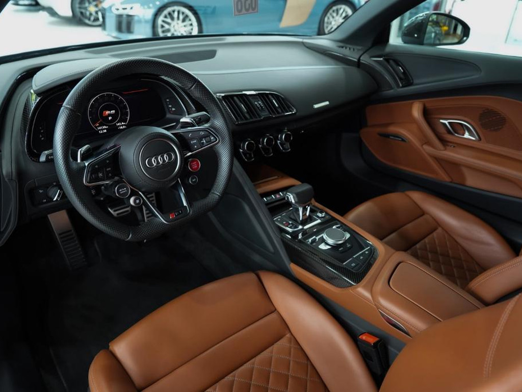 Audi R8