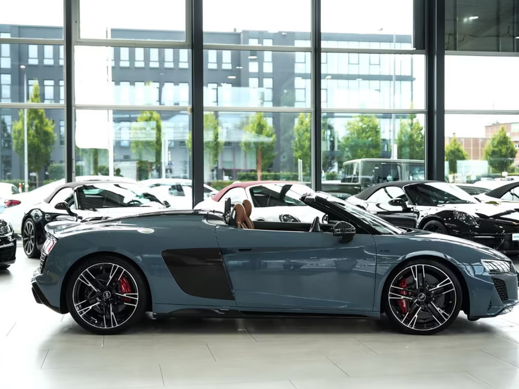 Audi R8