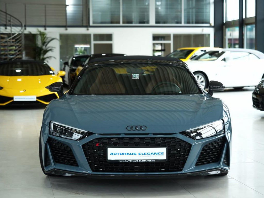 Audi R8