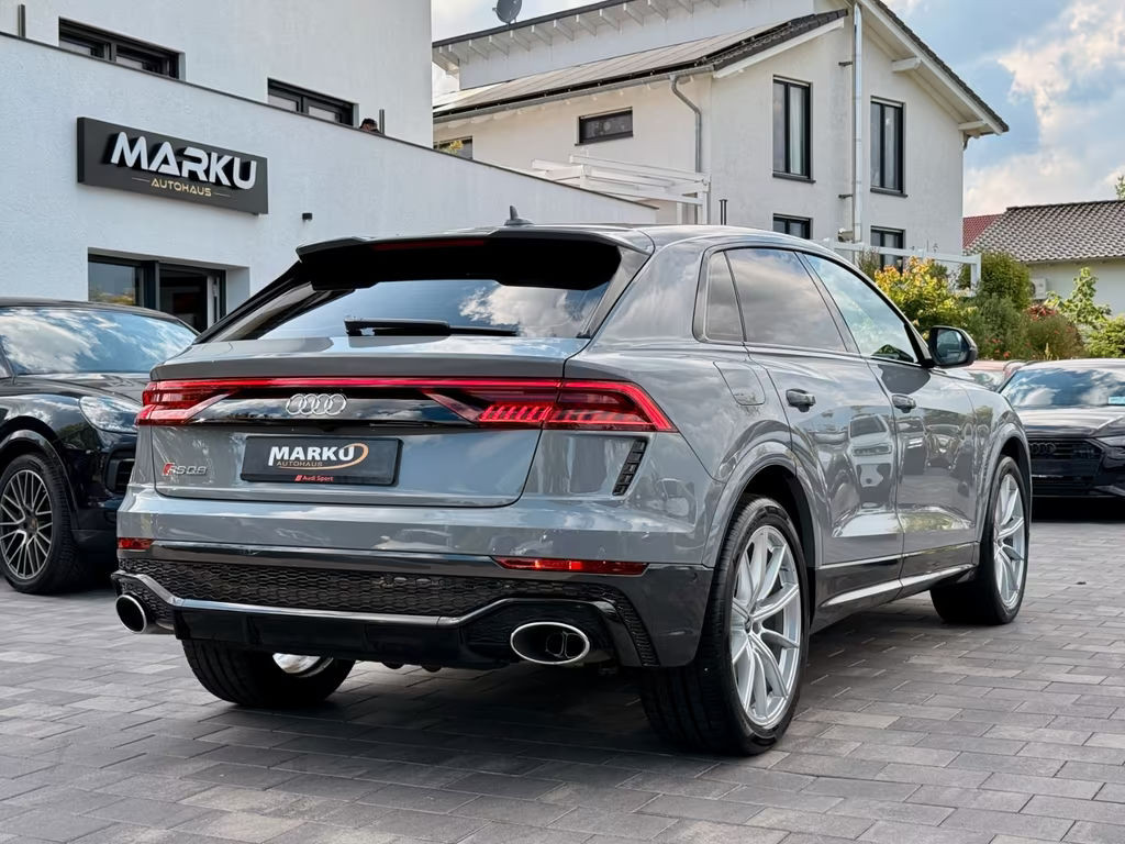 Audi RS Q8