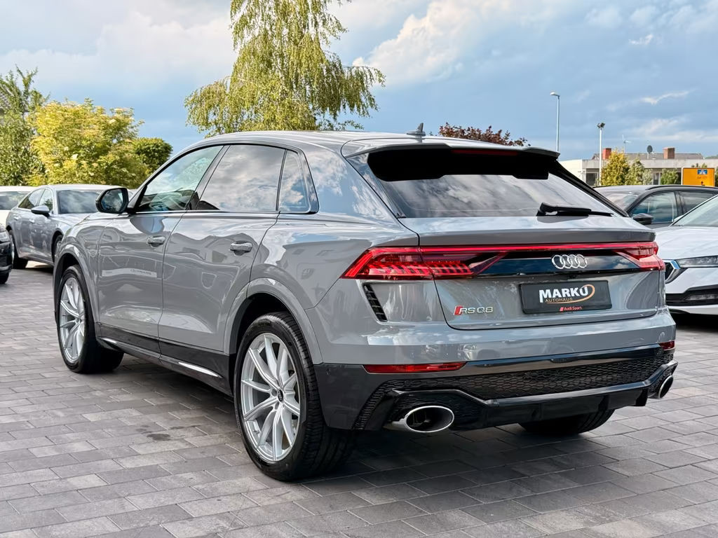 Audi RS Q8