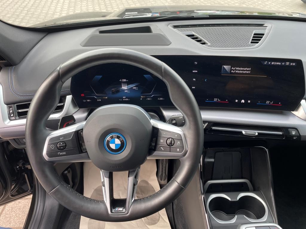 BMW iX1