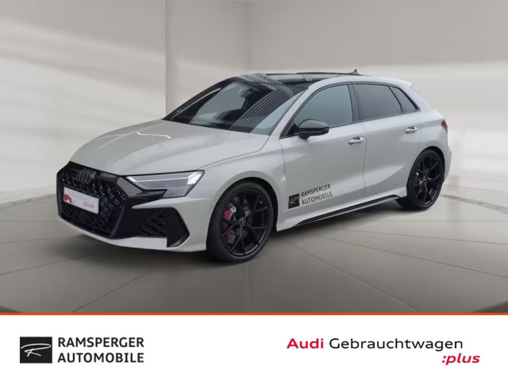 Audi RS3 Sportback Sedan S-Tronic