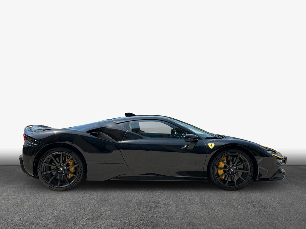 Ferrari SF90