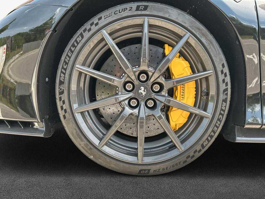 Ferrari SF90