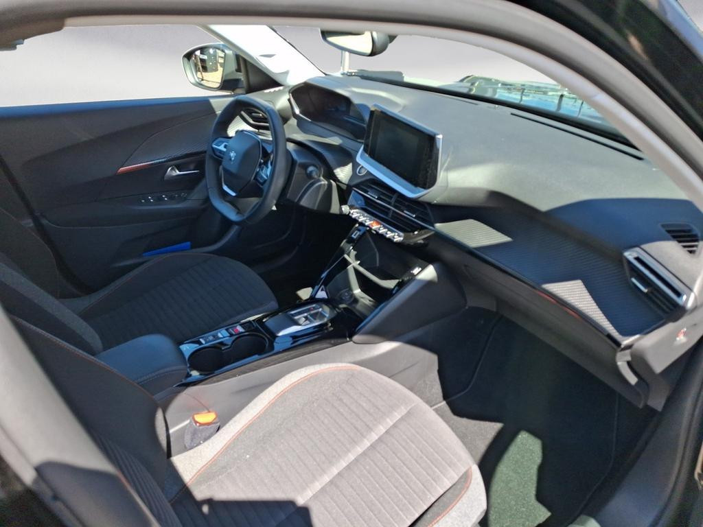 Peugeot e-2008