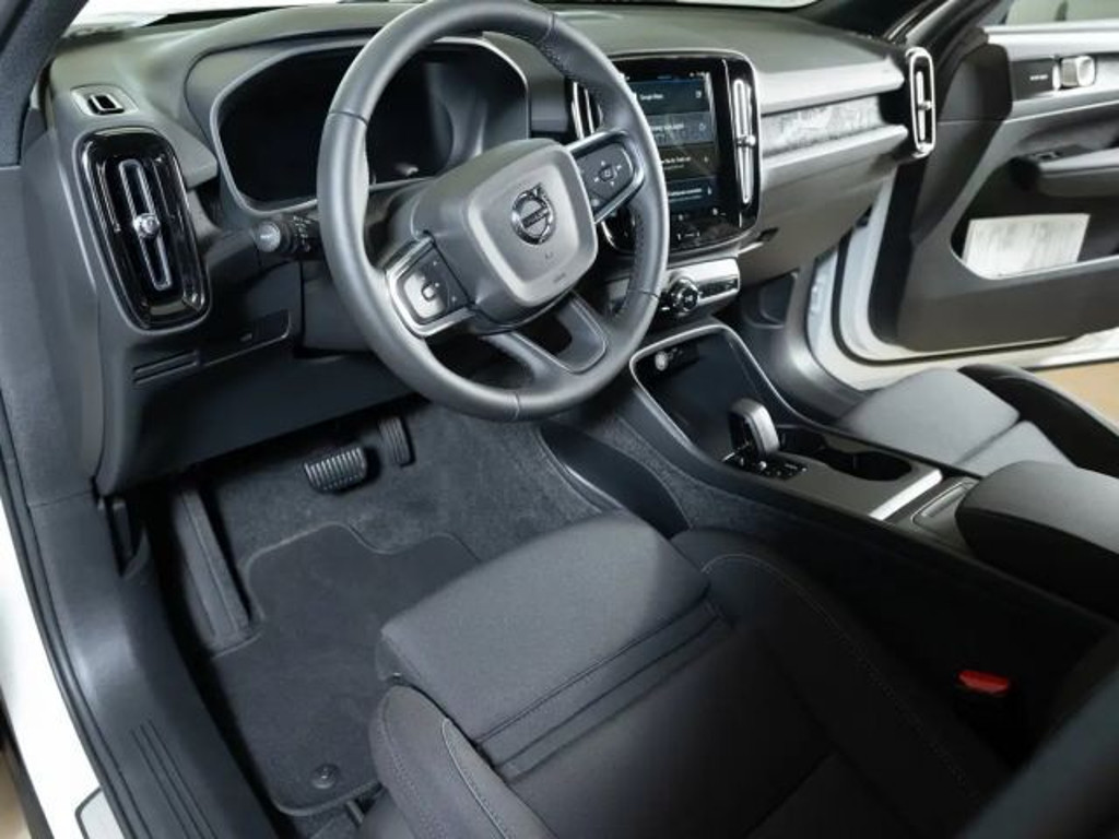 Volvo EX40