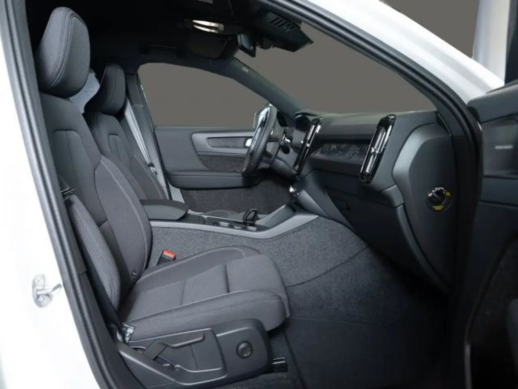 Volvo EX40