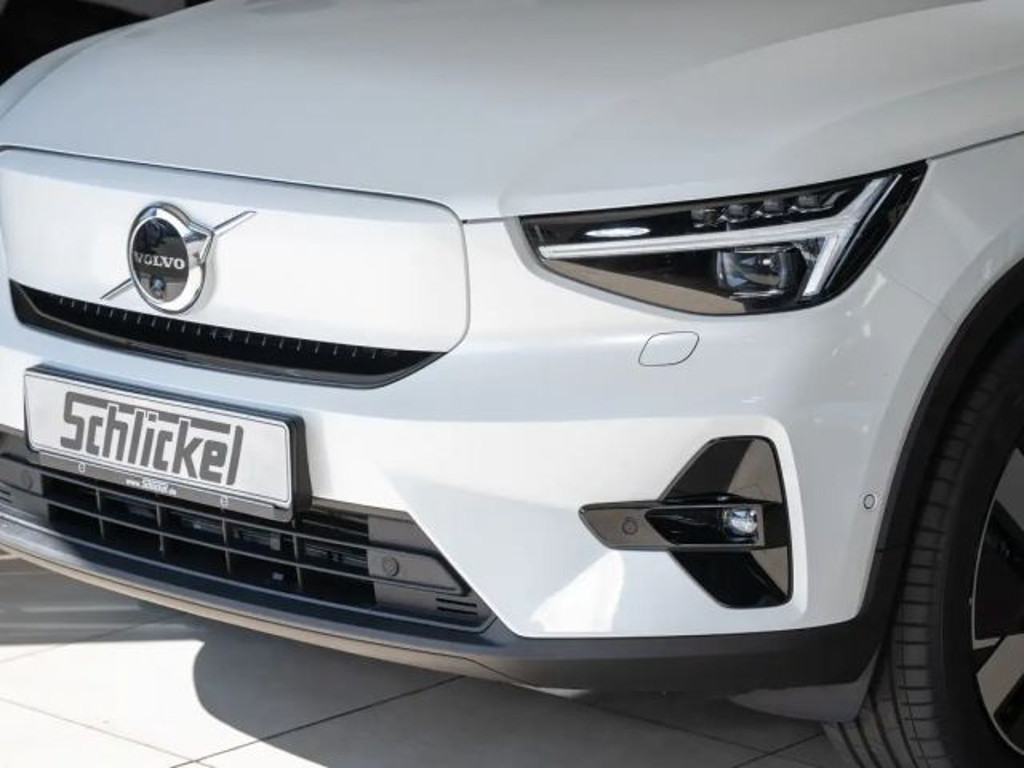 Volvo EX40