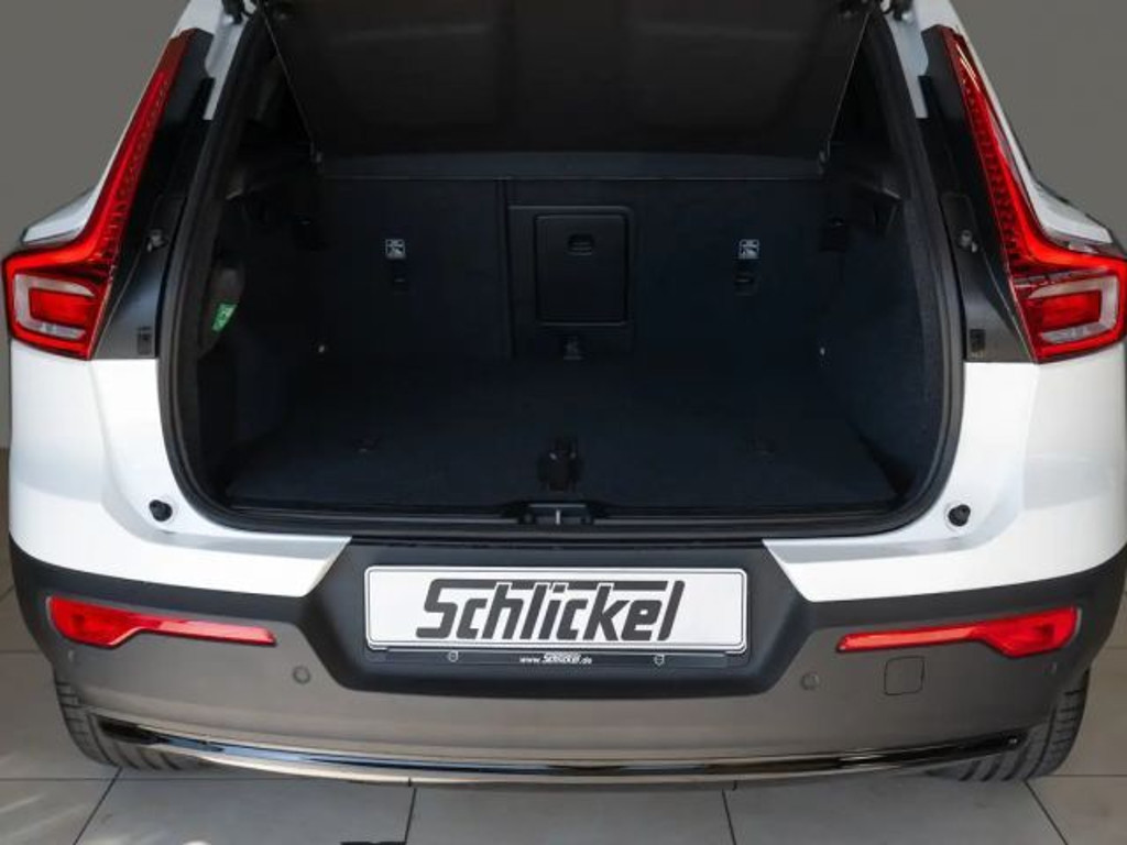 Volvo EX40