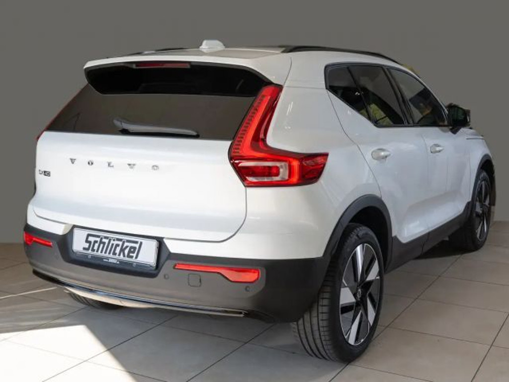 Volvo EX40