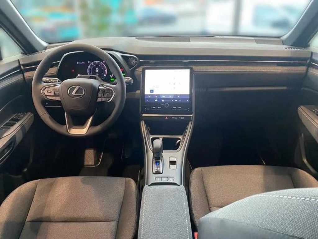 Lexus LBX