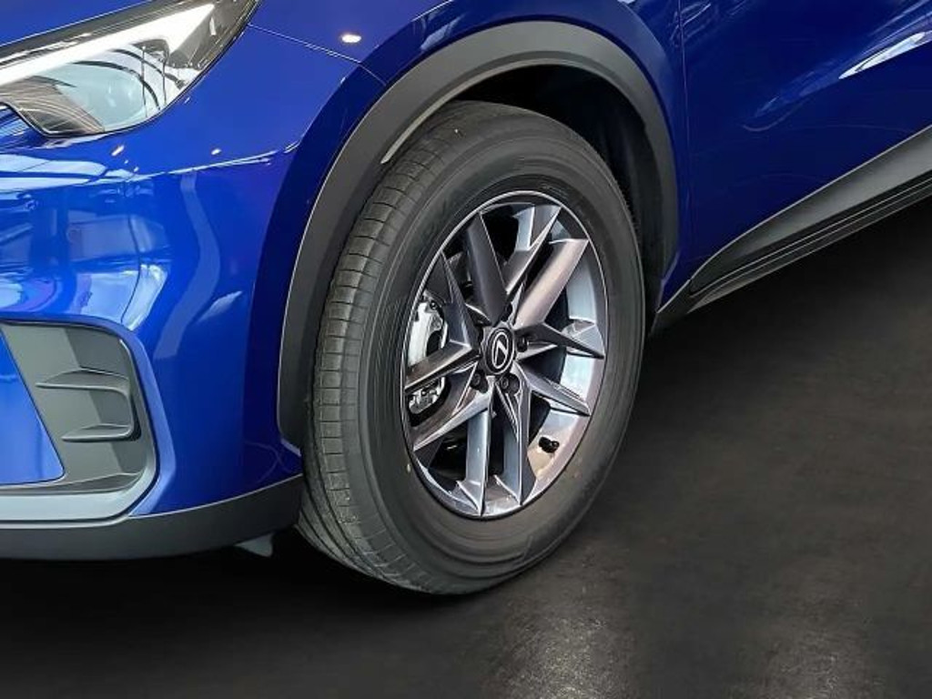 Lexus LBX