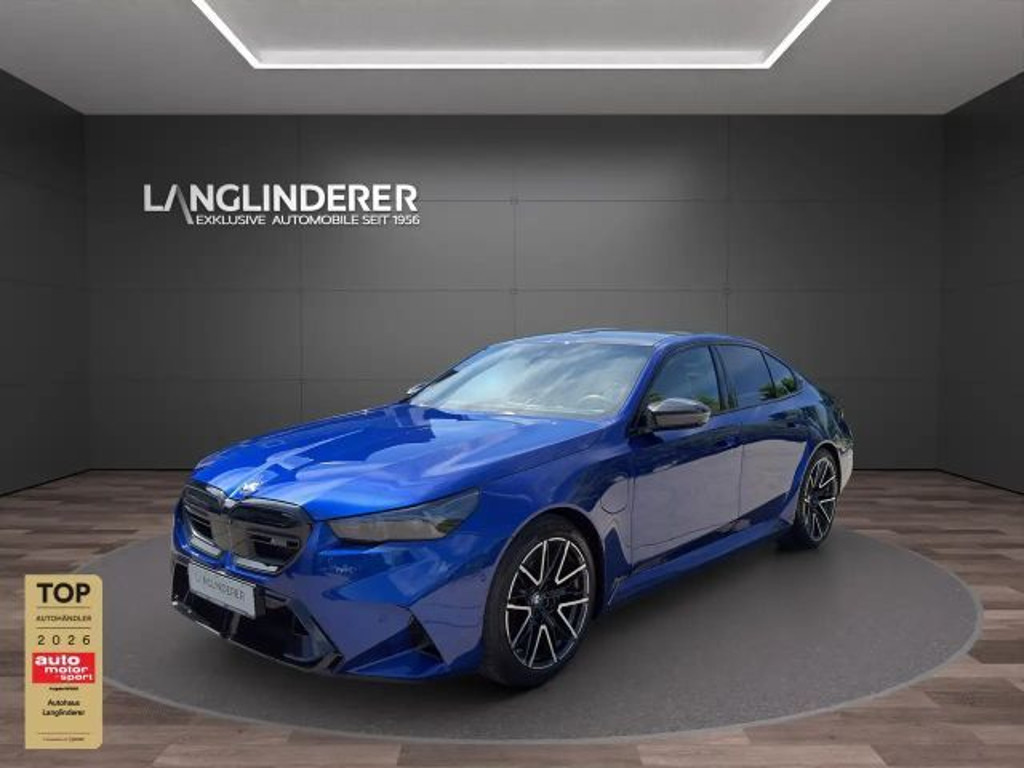 BMW M5 Sedan