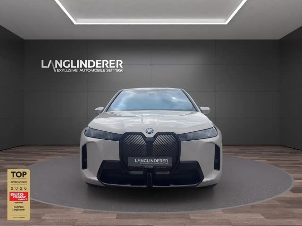 BMW iX