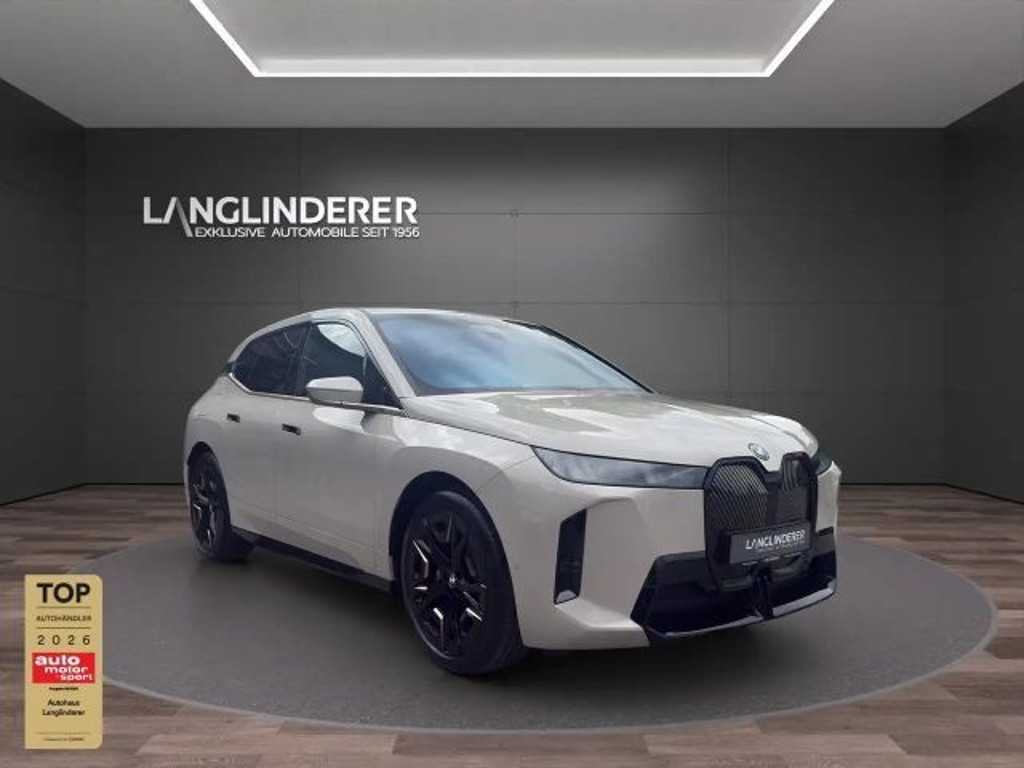 BMW iX