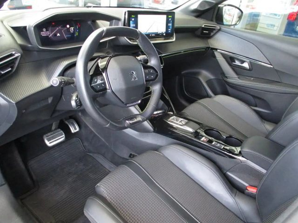 Peugeot e-208