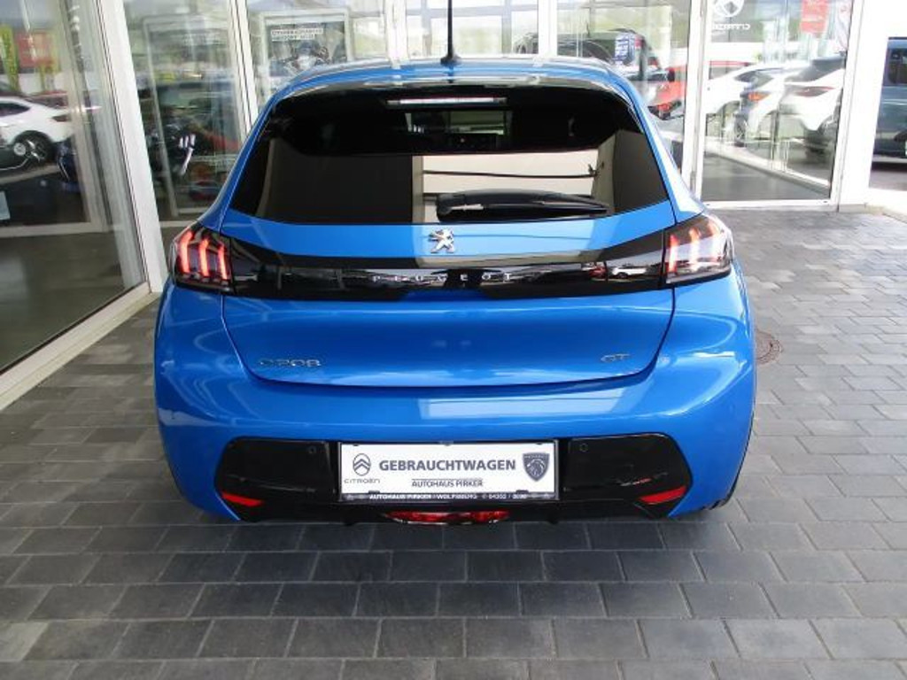 Peugeot e-208