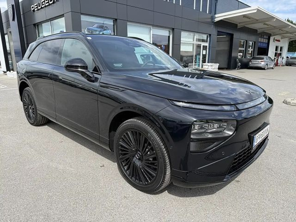 Xpeng G9