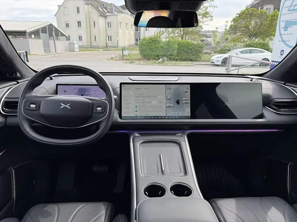 Xpeng G9