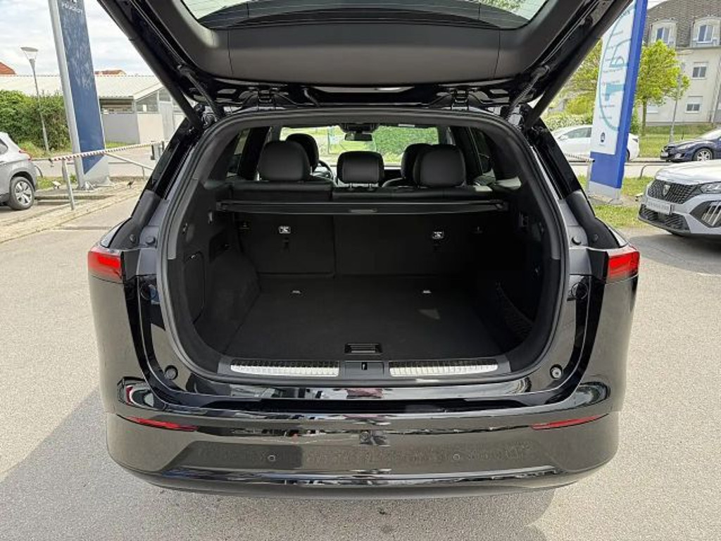 Xpeng G9