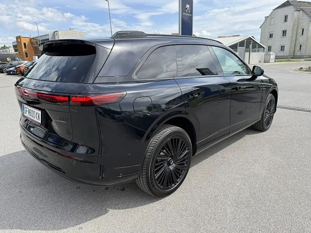 Xpeng G9