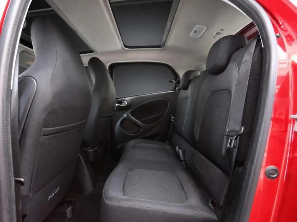Smart EQ forfour