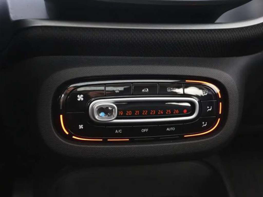 Smart EQ forfour