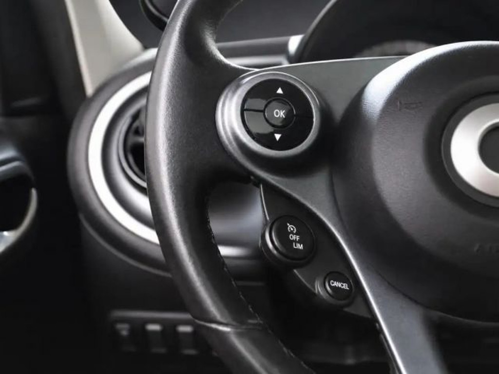 Smart EQ forfour