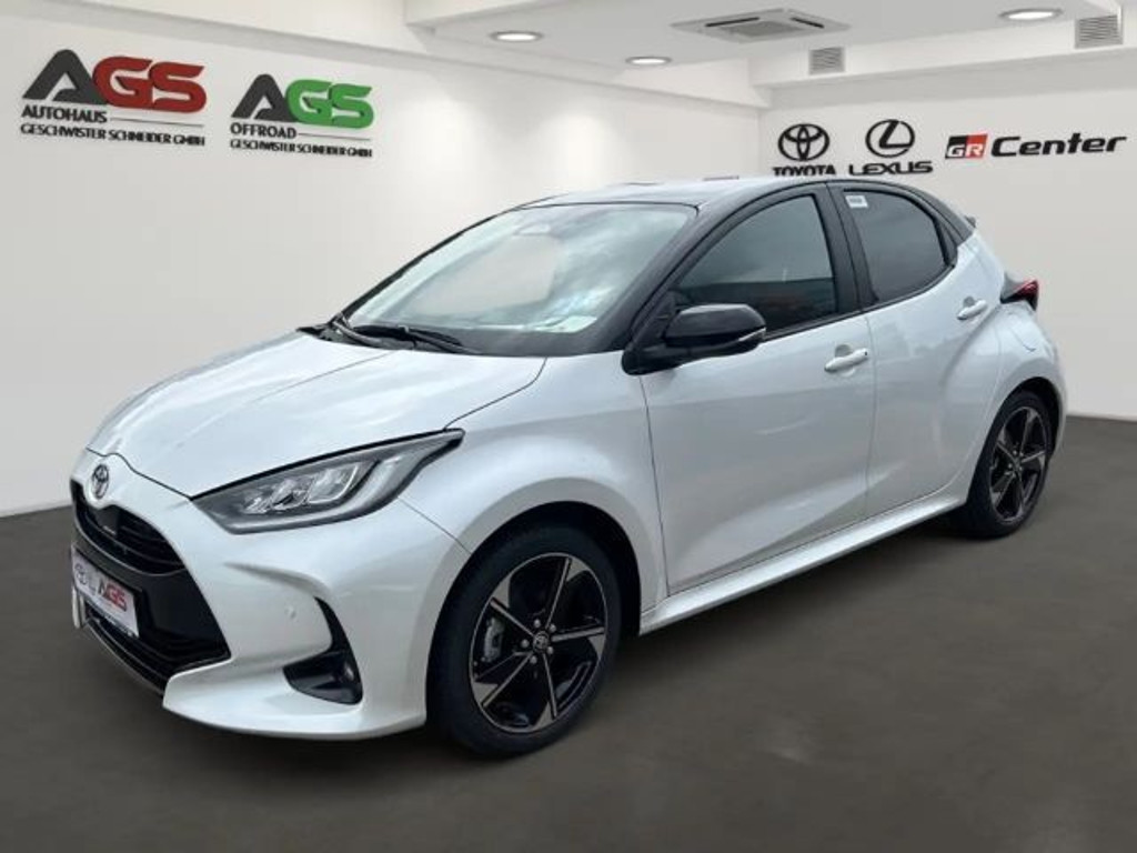 Toyota Yaris Style Hatchback Hybride Plus
