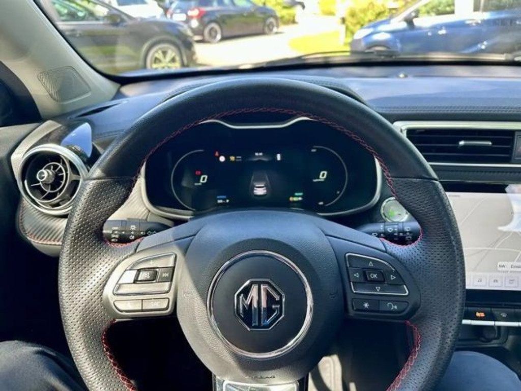 MG ZS