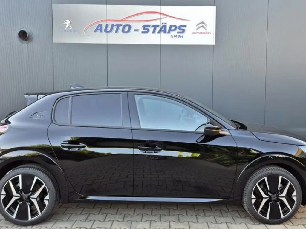 Peugeot e-208
