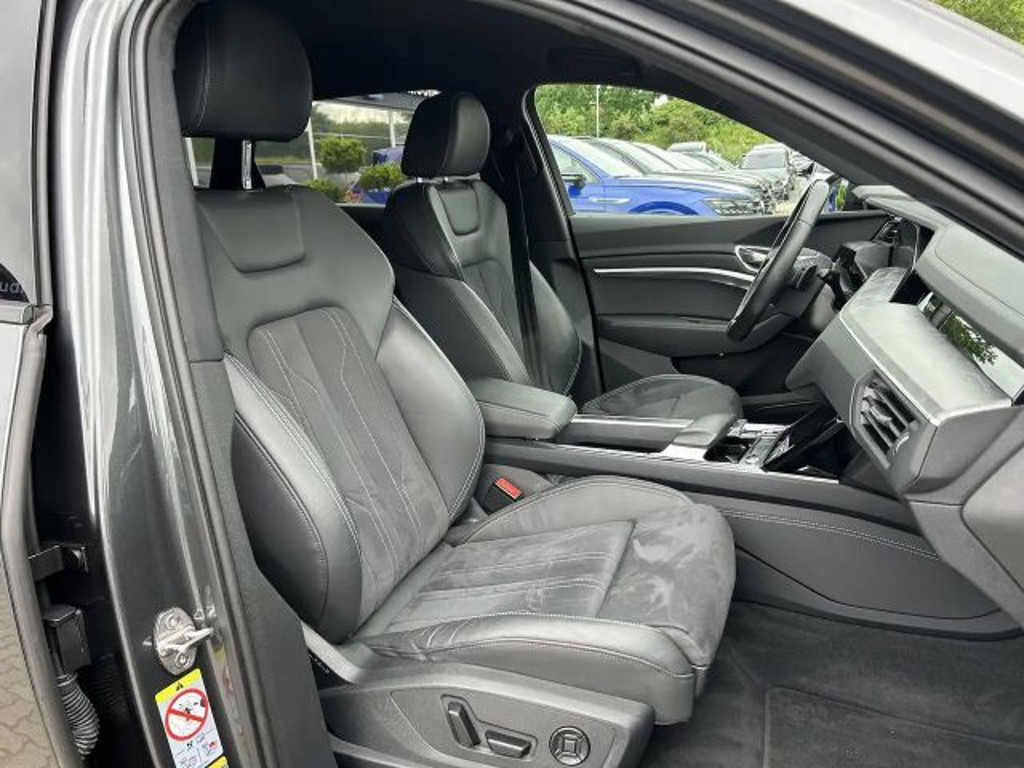 Audi Q8 e-tron