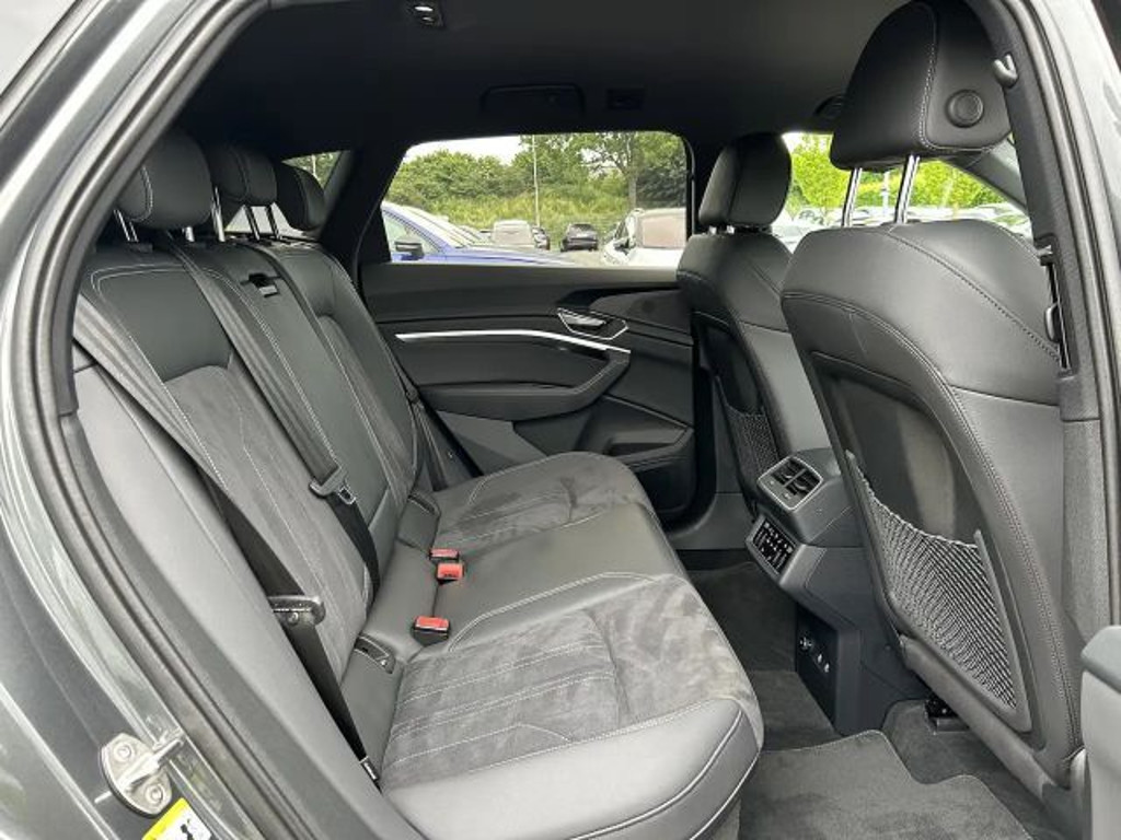 Audi Q8 e-tron