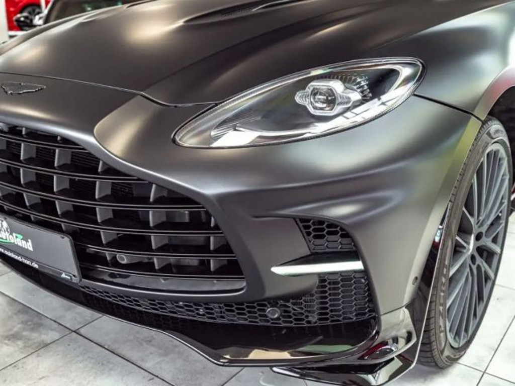 Aston Martin DBX
