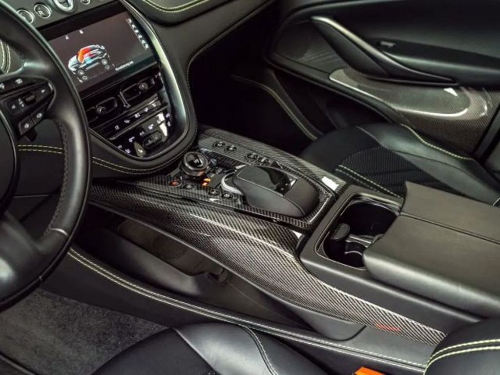Aston Martin DBX